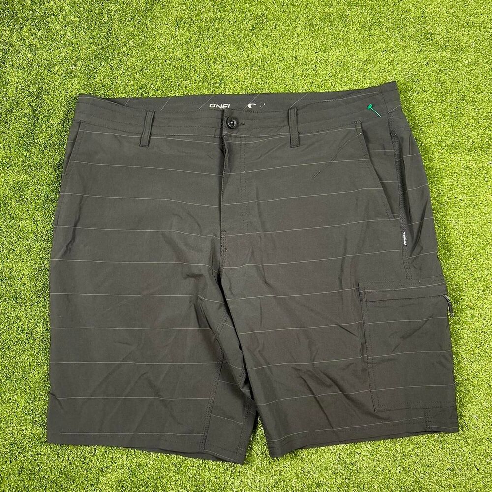 O-neill Men's Black and Grey Shorts